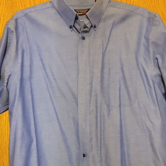 Roundtree & Yorke Men's Blue Shirt, see last photo for others! - Picture 2 of 6